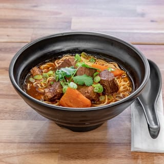 C-2 Braise Beef Noodle Soup (红烧牛肉面)