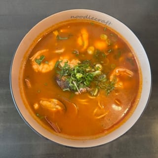 C-8 Seafood Tom Yum Kung Noodle Soup (海鲜冬阴功汤面)