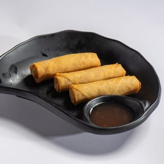 B-16 Vegetable spring Roll (3 Pcs) 春卷